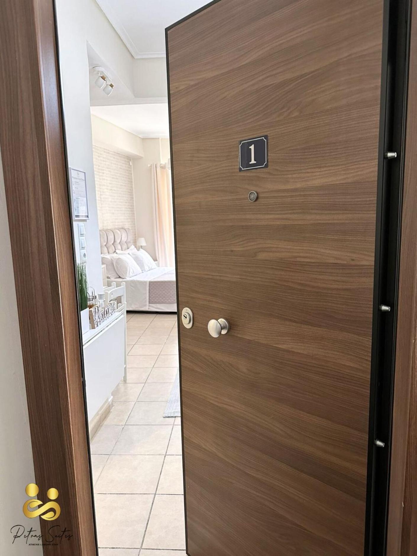 Petras Luxury Suites Atenas Exterior foto